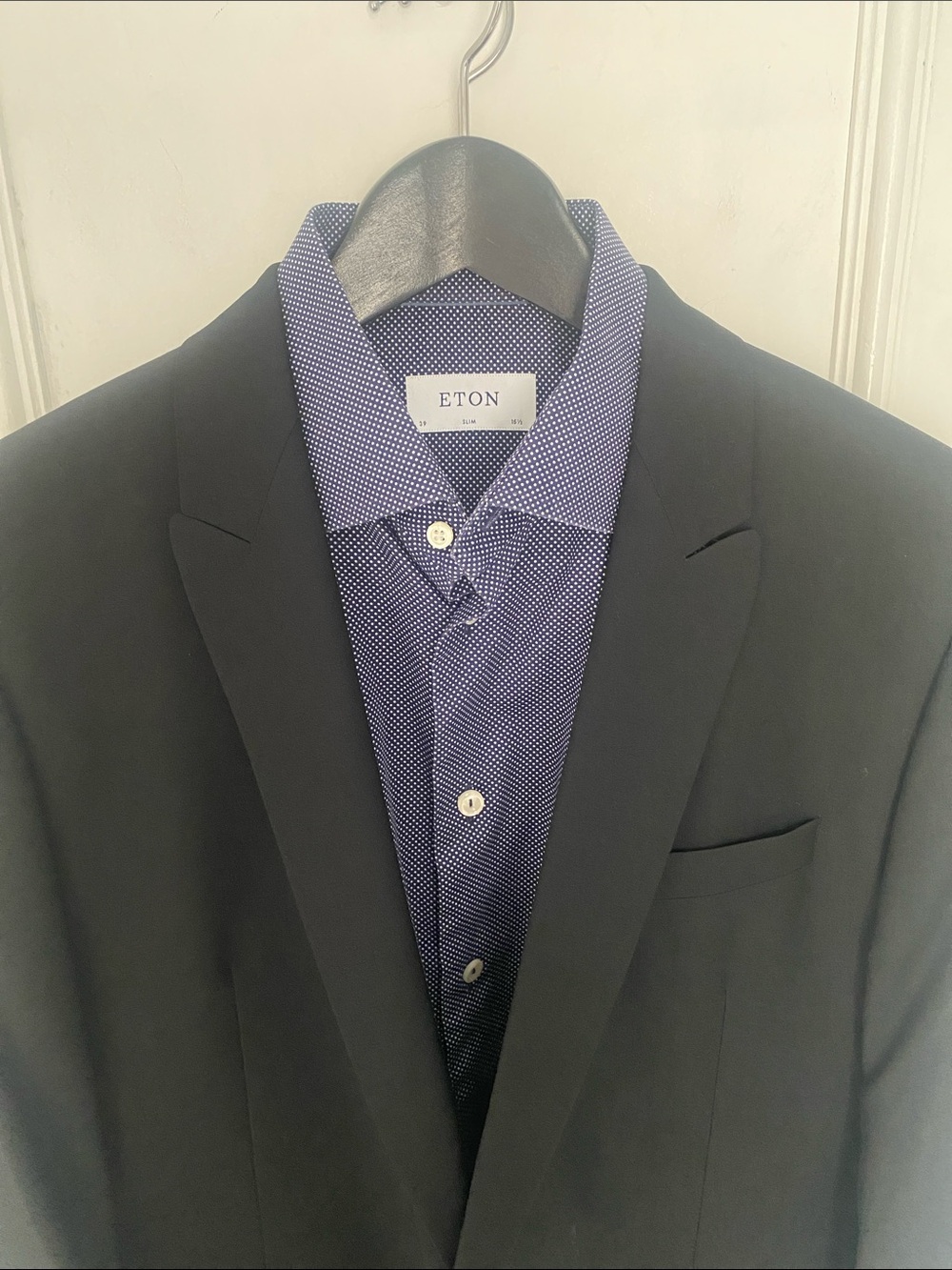 Givenchy Black Blazer Size. 42 100% virgin wool for men of class